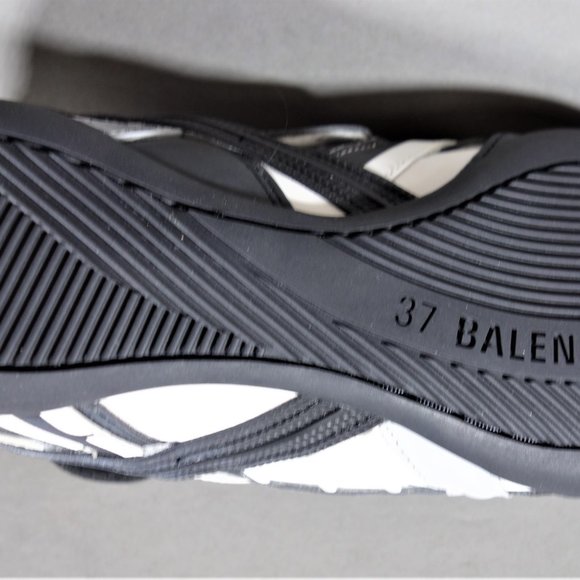 Balenciaga 37 Drive Sneakers Flats Low Top New - Picture 12 of 12